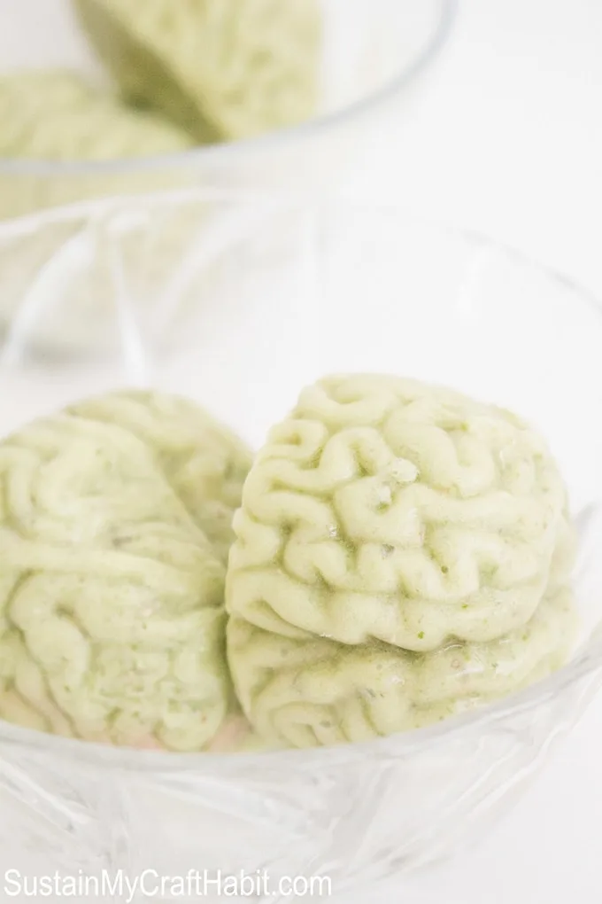 Delicious spinach smoothie recipe frozen in brain-shaped silicone molds