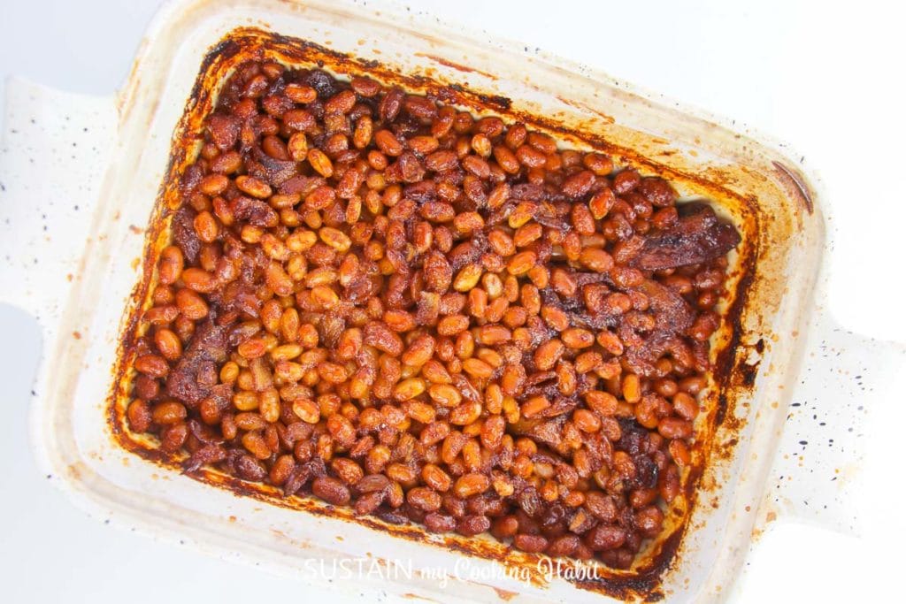 Cooked boston baked beans.