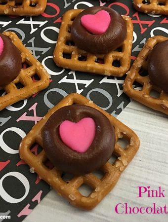 Valentine treats for kids chocoalte pretzels.