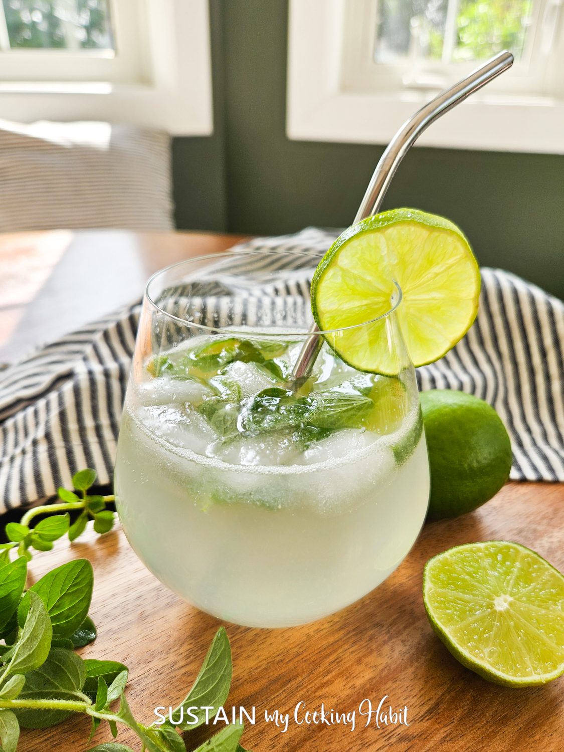 Easy Virgin Mojito Mocktail (Perfectly Refreshing & Alcohol-Free)